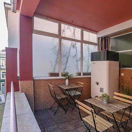 Tpc - 1st A Mirante Penzion Porto